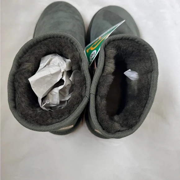 NWT Since 1974 ultra mini uggs - Picture 5 of 8